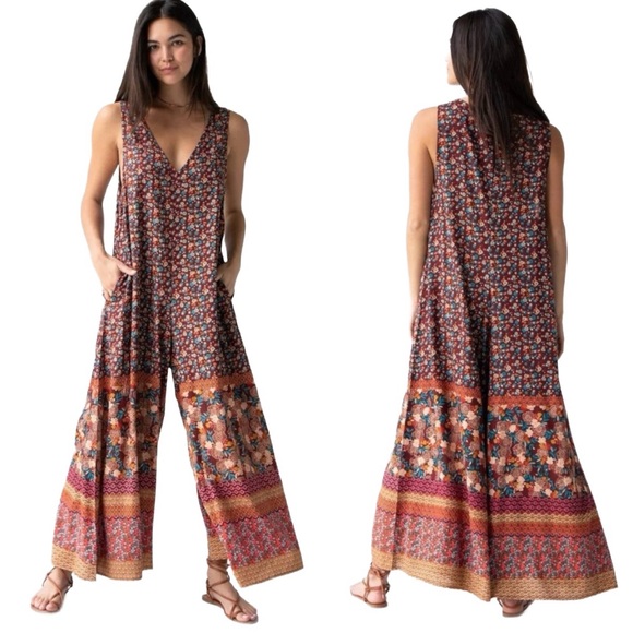NATURAL LIFE Pants - Natural Life NWT “Lets Just Go” Wide- Leg Jumpsuit with pockets in floral combo